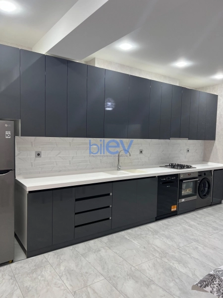 Aylıq Kirayə 4 otaqlı Yeni Tikili bina evi  140m², Bakı