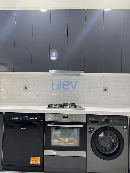 Aylıq Kirayə 4 otaqlı Yeni Tikili bina evi  140m², Bakı