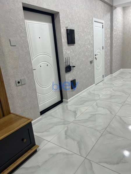 Aylıq Kirayə 4 otaqlı Yeni Tikili bina evi  140m², Bakı