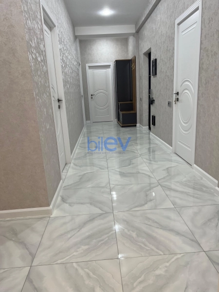 Aylıq Kirayə 4 otaqlı Yeni Tikili bina evi  140m², Bakı