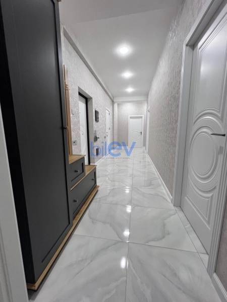 Aylıq Kirayə 4 otaqlı Yeni Tikili bina evi  140m², Bakı