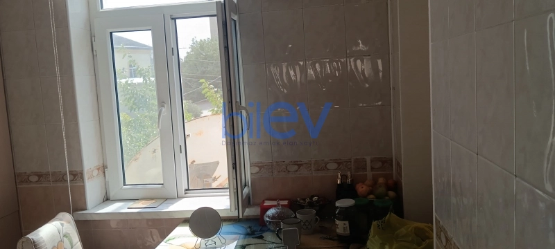 Satış 2 otaqlı Köhnə Tikili bina evi  60m², Bakı