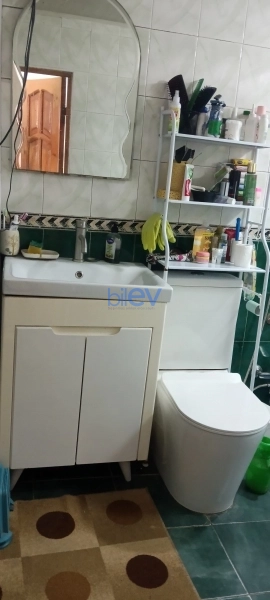 Satış 2 otaqlı Köhnə Tikili bina evi  60m², Bakı