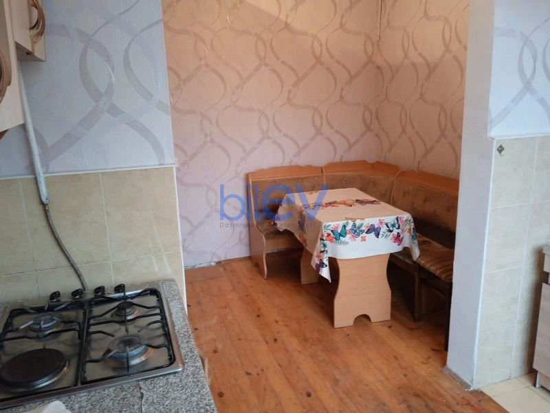 Aylıq Kirayə 3 otaqlı Yeni Tikili bina evi  130m², Bakı