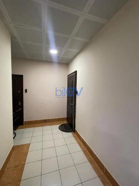 Aylıq Kirayə 3 otaqlı Yeni Tikili bina evi  130m², Bakı