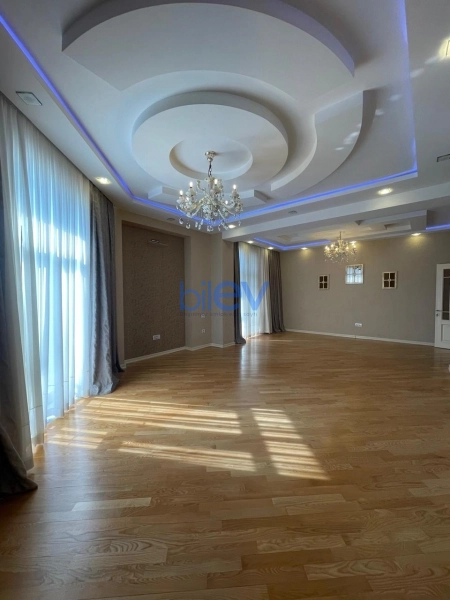 Aylıq Kirayə 3 otaqlı Yeni Tikili bina evi  130m², Bakı