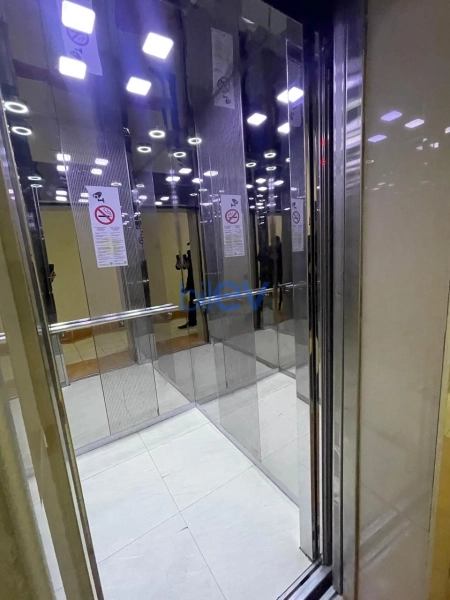 Aylıq Kirayə 3 otaqlı Yeni Tikili bina evi  130m², Bakı