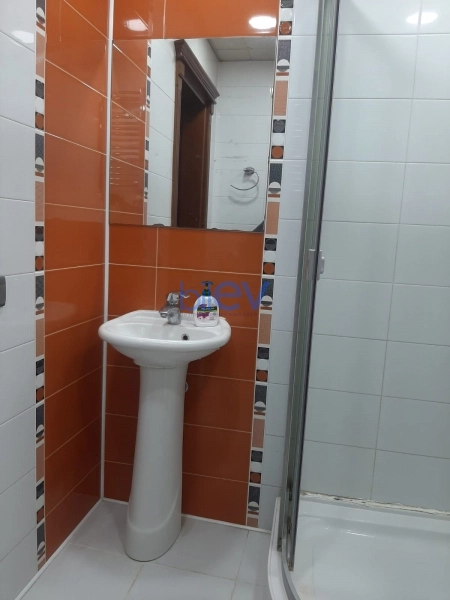 Aylıq Kirayə 3 otaqlı Köhnə Tikili bina evi  55m², Bakı