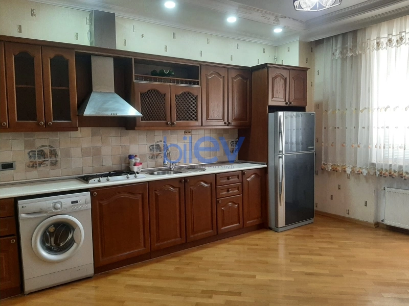 Aylıq Kirayə 3 otaqlı Köhnə Tikili bina evi  55m², Bakı