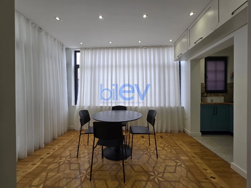 Günlük Kirayə 4 otaqlı Bağ evi  200m², Bakı