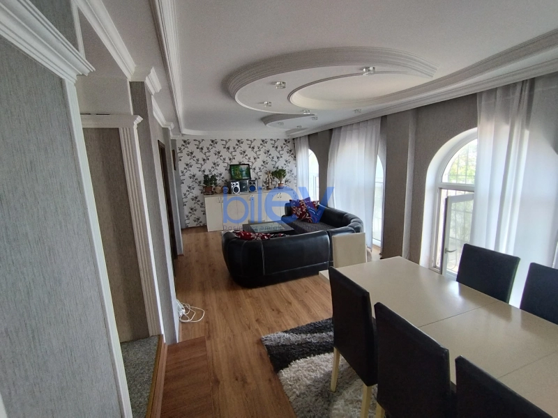 Günlük Kirayə 4 otaqlı Bağ evi  200m², Bakı