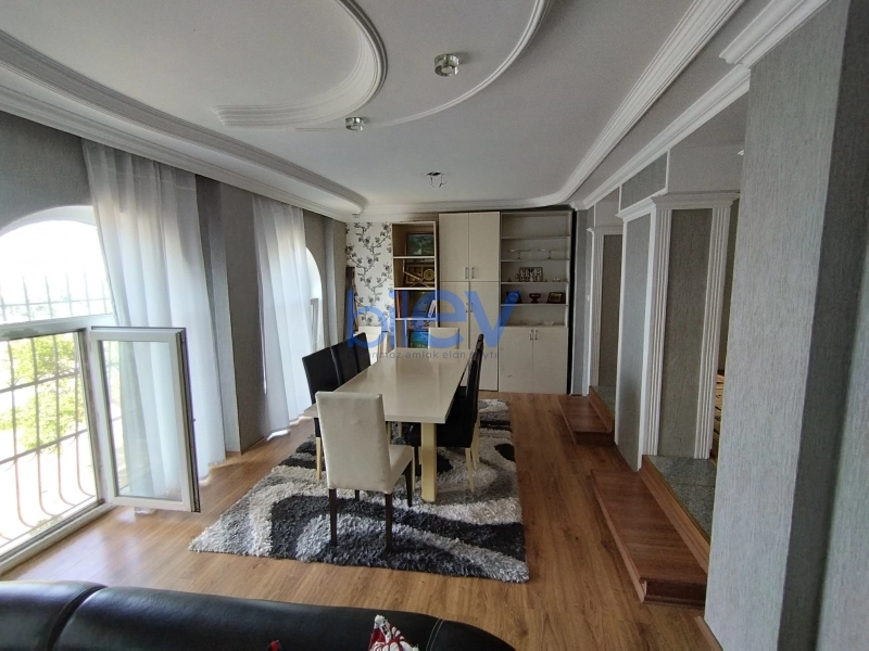 Günlük Kirayə 4 otaqlı Bağ evi  200m², Bakı