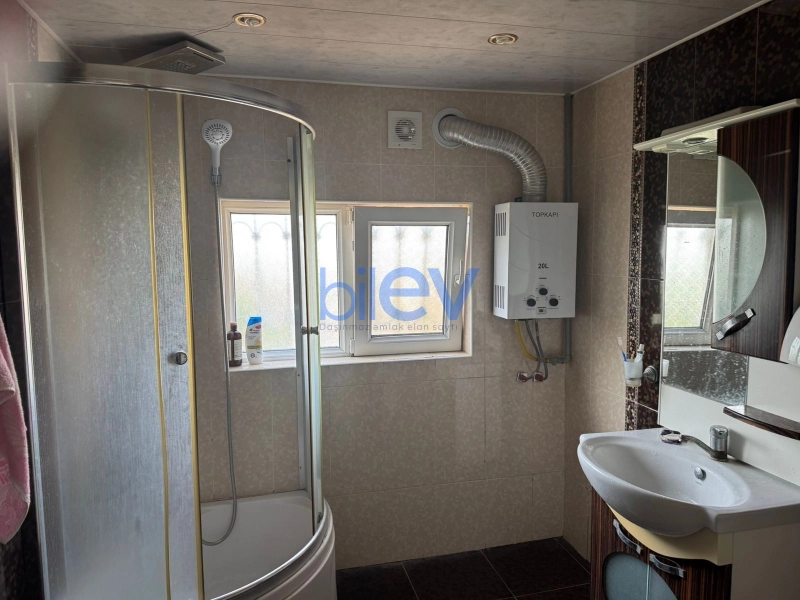 Günlük Kirayə 4 otaqlı Bağ evi  200m², Bakı
