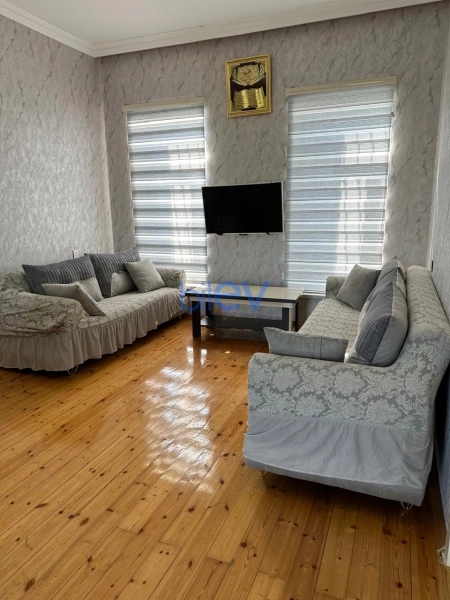 Günlük Kirayə 5 otaqlı Bağ evi  250m², Bakı