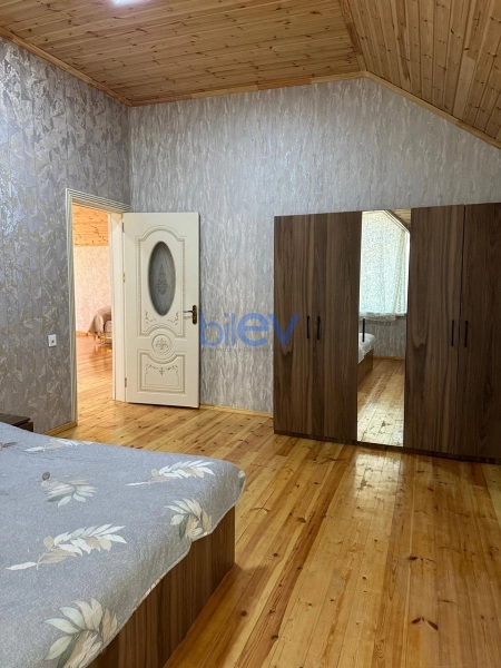 Günlük Kirayə 5 otaqlı Bağ evi  250m², Bakı