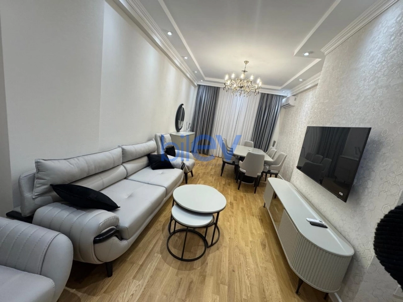 Aylıq Kirayə 3 otaqlı Yeni Tikili bina evi  130m², Bakı