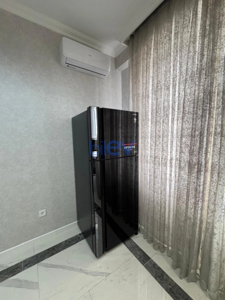 Aylıq Kirayə 3 otaqlı Yeni Tikili bina evi  130m², Bakı