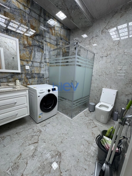Aylıq Kirayə 3 otaqlı Yeni Tikili bina evi  130m², Bakı