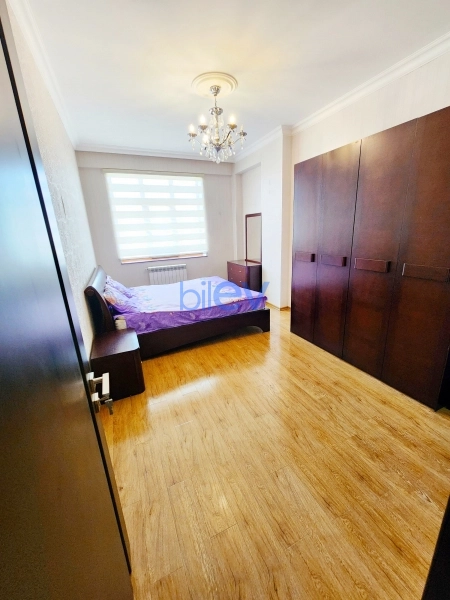 Aylıq Kirayə 3 otaqlı Yeni Tikili bina evi  160m², Bakı