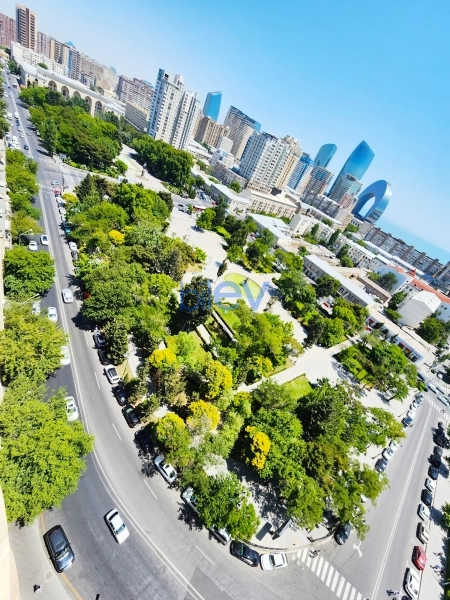Aylıq Kirayə 3 otaqlı Yeni Tikili bina evi  160m², Bakı