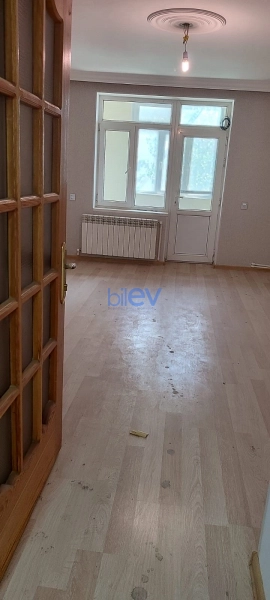 Satış 3 otaqlı Köhnə Tikili bina evi  63m², Bakı