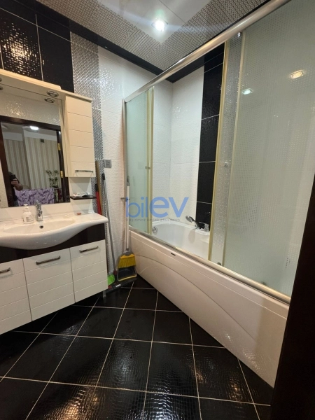 Aylıq Kirayə 2 otaqlı Yeni Tikili bina evi  70m², Bakı