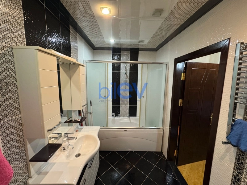 Aylıq Kirayə 2 otaqlı Yeni Tikili bina evi  70m², Bakı