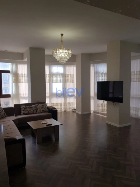 Aylıq Kirayə 3 otaqlı Yeni Tikili bina evi  148m², Bakı