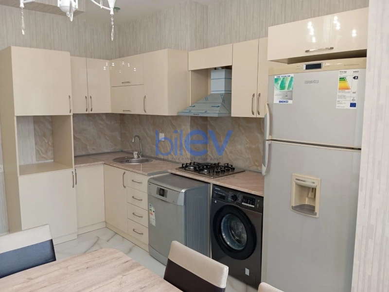 Aylıq Kirayə 3 otaqlı Yeni Tikili bina evi  148m², Bakı
