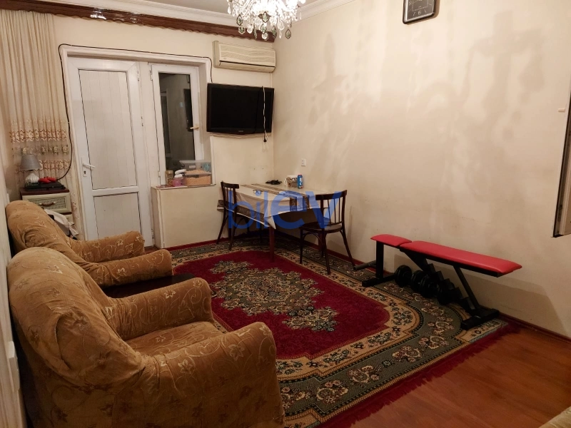 Satış 2 otaqlı Köhnə Tikili bina evi  40m², Bakı