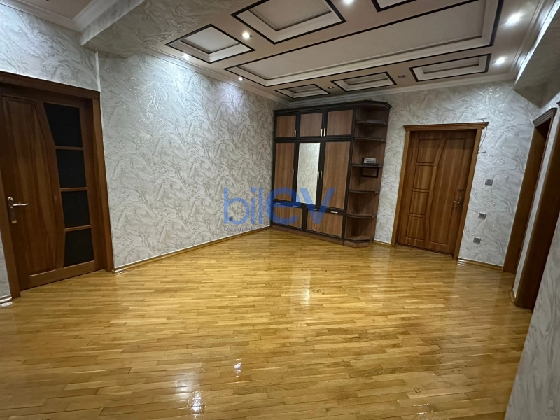 Aylıq Kirayə 3 otaqlı Yeni Tikili bina evi  123m², Bakı