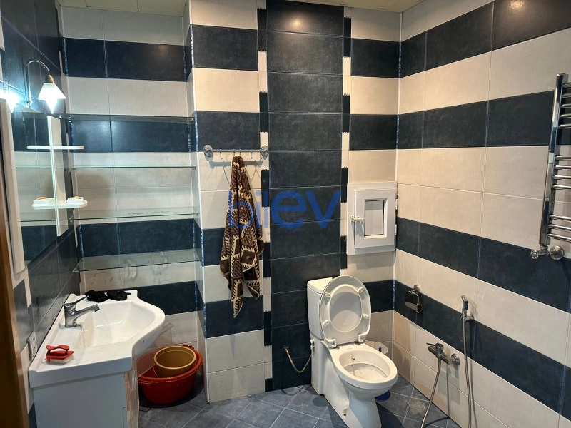 Aylıq Kirayə 3 otaqlı Yeni Tikili bina evi  123m², Bakı
