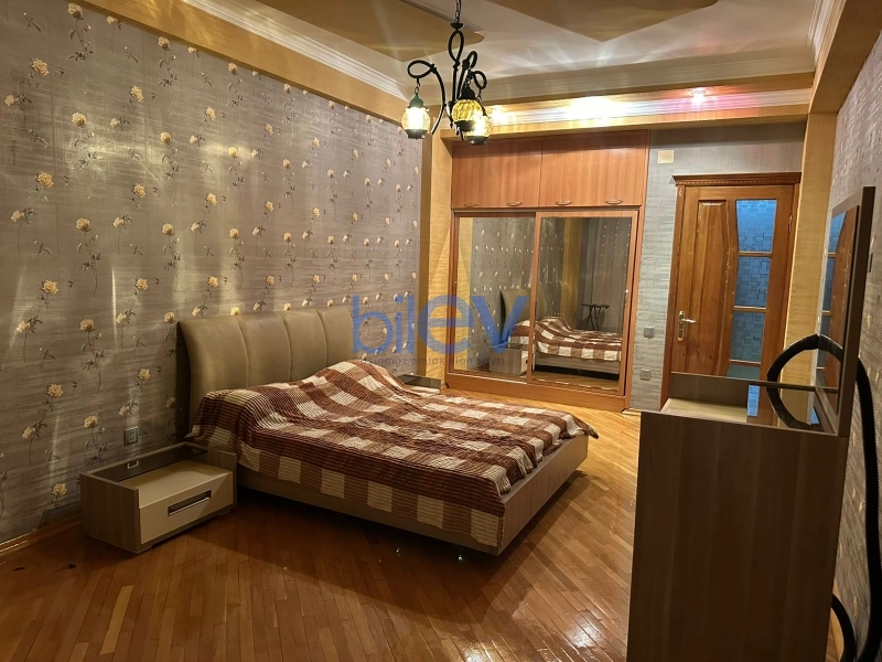 Aylıq Kirayə 3 otaqlı Yeni Tikili bina evi  123m², Bakı