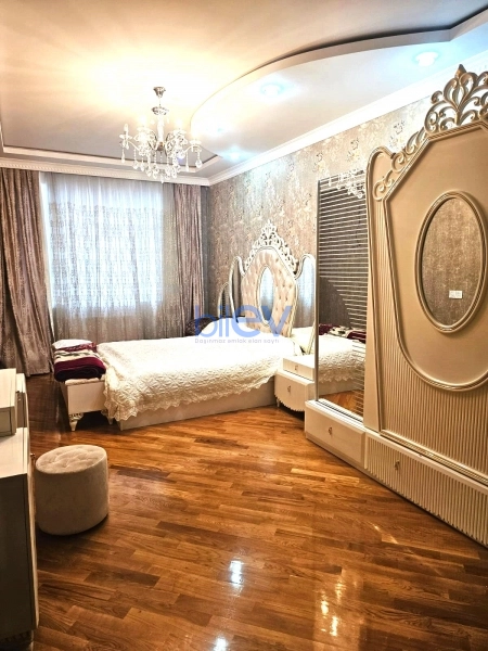 Aylıq Kirayə 3 otaqlı Yeni Tikili bina evi  124m², Bakı