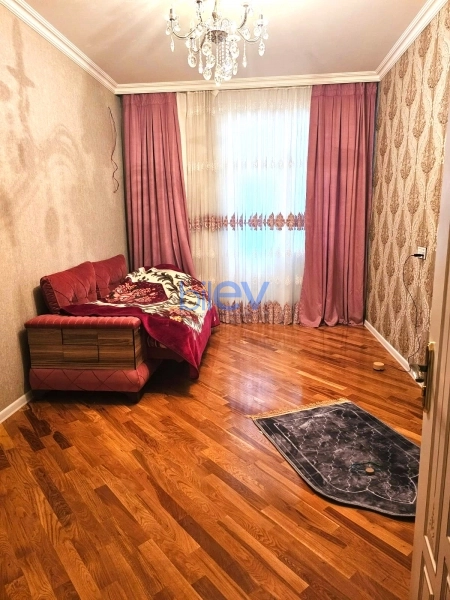 Aylıq Kirayə 3 otaqlı Yeni Tikili bina evi  124m², Bakı