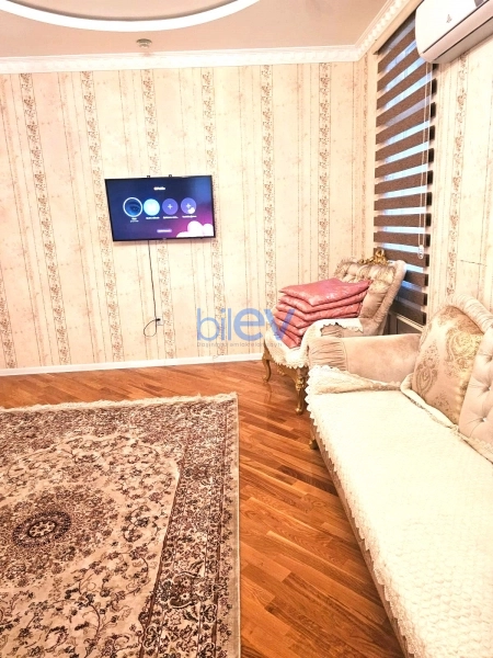 Aylıq Kirayə 3 otaqlı Yeni Tikili bina evi  124m², Bakı