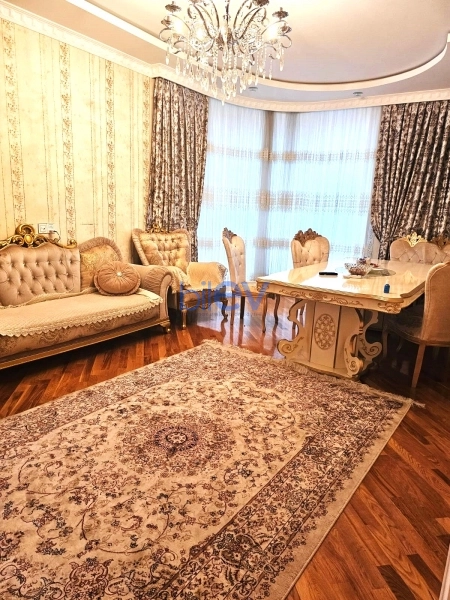 Aylıq Kirayə 3 otaqlı Yeni Tikili bina evi  124m², Bakı