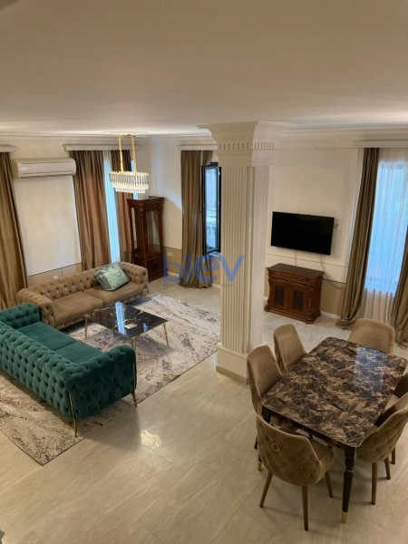 Günlük Kirayə 5 otaqlı Bağ evi  500m², Bakı