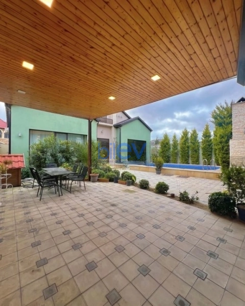 Günlük Kirayə 4 otaqlı Bağ evi  200m², Bakı