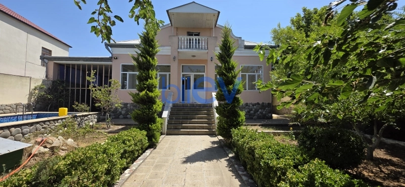 Günlük Kirayə 3 otaqlı Bağ evi  150m², Bakı