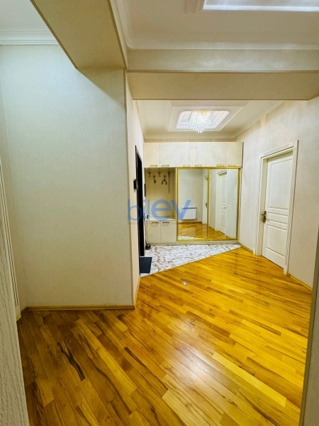 Satış 3 otaqlı Yeni Tikili bina evi  77m², Bakı
