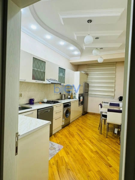 Satış 3 otaqlı Yeni Tikili bina evi  77m², Bakı