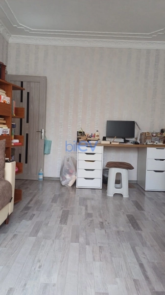 Satış 3 otaqlı Köhnə Tikili bina evi  85m², Bakı