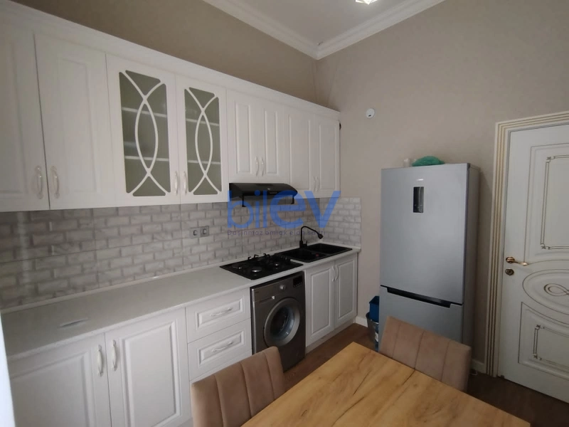 Satış 3 otaqlı Yeni Tikili bina evi  82m², Sumqayıt