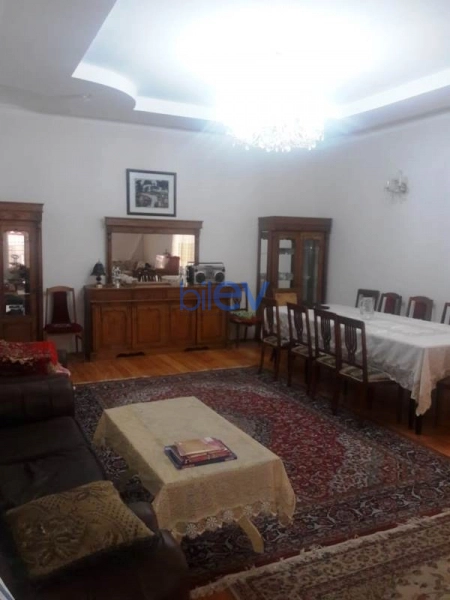 Günlük Kirayə 5 otaqlı Bağ evi  250m², Bakı
