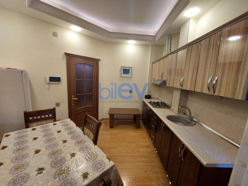 Aylıq Kirayə 2 otaqlı Yeni Tikili bina evi  80m², Bakı