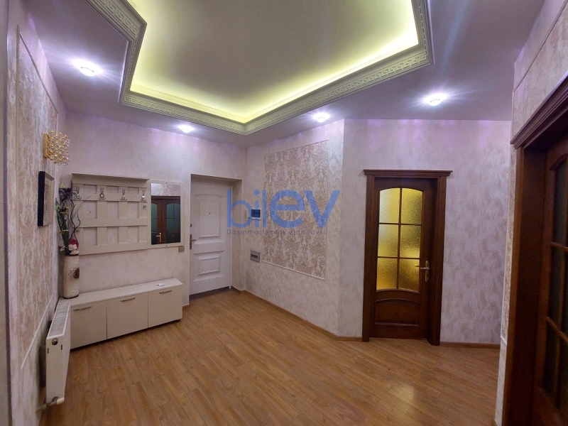 Aylıq Kirayə 2 otaqlı Yeni Tikili bina evi  80m², Bakı