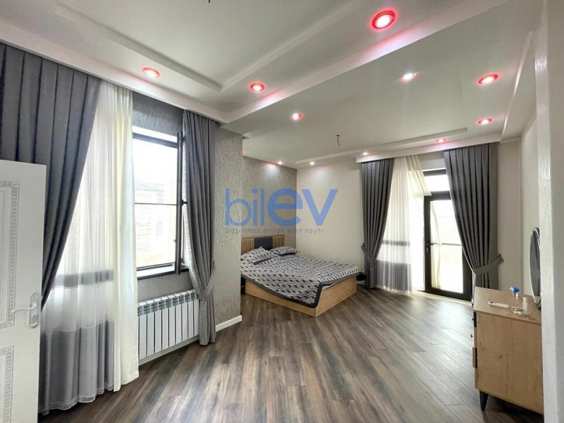 Günlük Kirayə 5 otaqlı Bağ evi  900m², Bakı