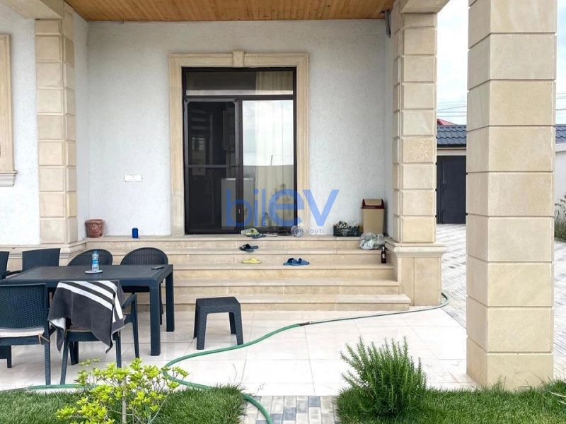 Günlük Kirayə 5 otaqlı Bağ evi  900m², Bakı