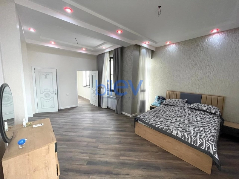 Günlük Kirayə 5 otaqlı Bağ evi  900m², Bakı